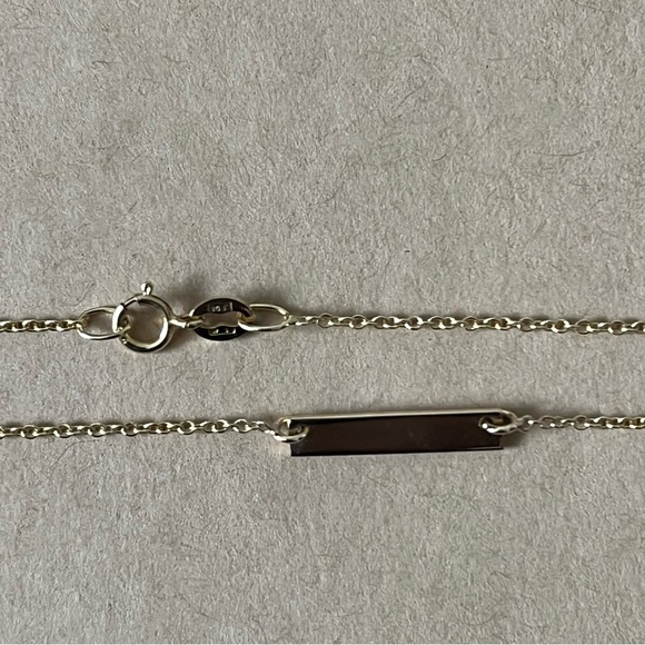 14k Solid Gold Mini Nameplate Necklace Carrie Hoffman - Picture 8 of 11